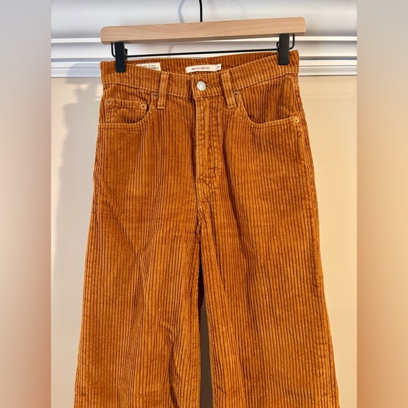 Levi's Ribcage Wide Leg Super High Rise Wide-Wale Corduroy Pants • Brown • 25 2 - Picture 3 of 15